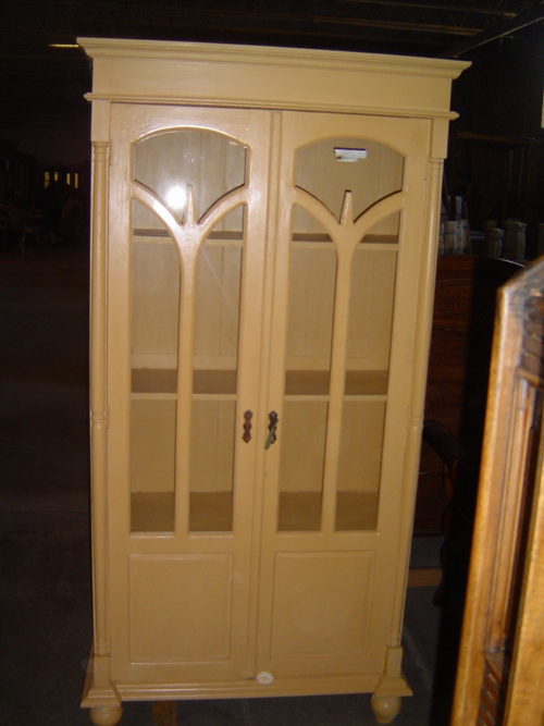 2-Door Pillar Display Cabinet (YD387)